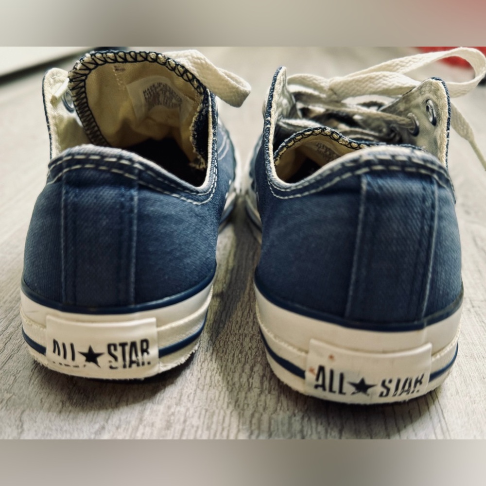 Converse Classic Chuck Taylor All Star Low Top Sneakers. Size 3. Color Blue. - Picture 4 of 6